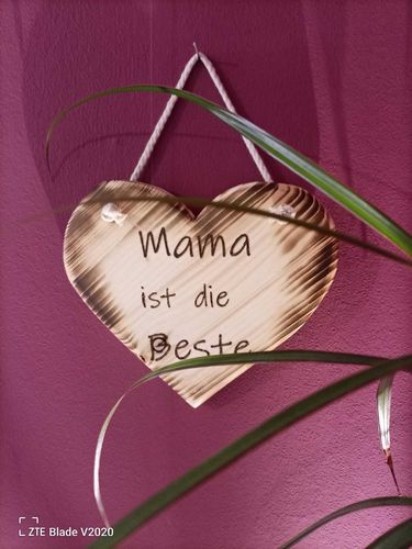 Handmade Holz Herz zum Hängen Türschild Schild "Mama ist die Beste" 20x20cm Muttertag